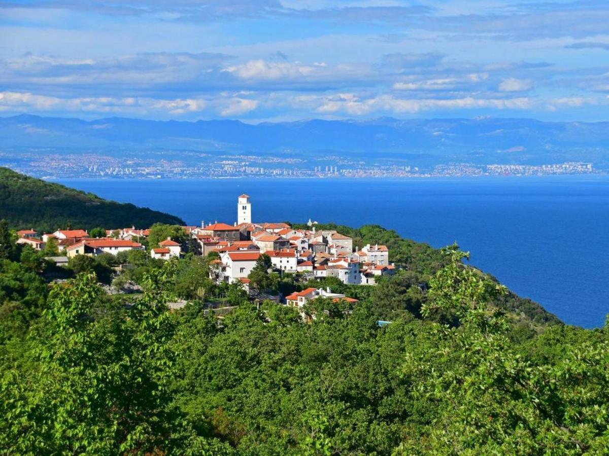 Apartments Barbara Brseč Εξωτερικό φωτογραφία