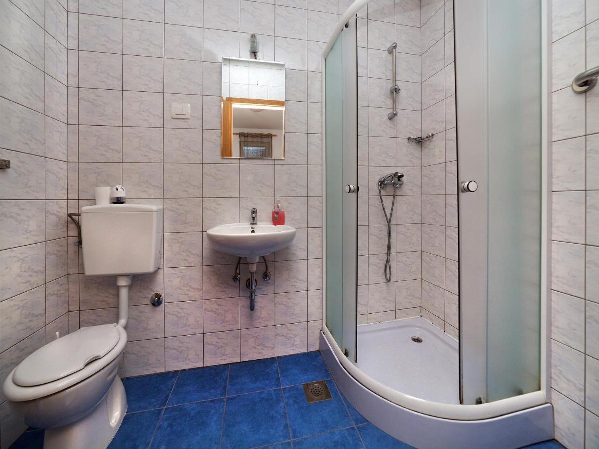 Apartments Barbara Brseč Εξωτερικό φωτογραφία