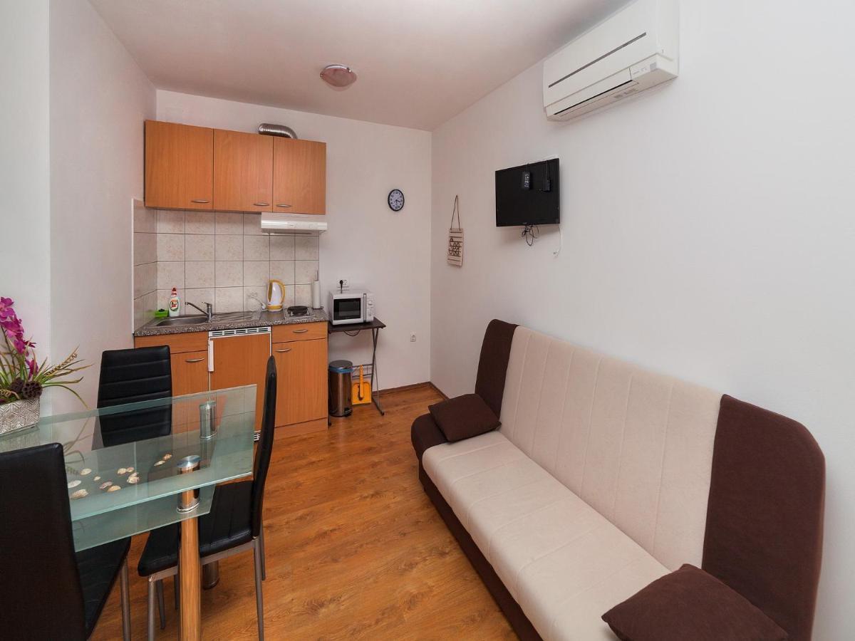 Apartments Barbara Brseč Εξωτερικό φωτογραφία