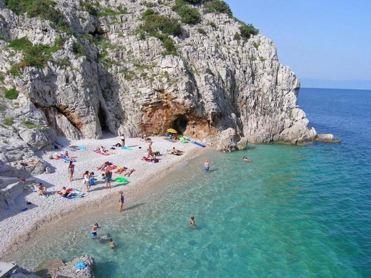 Apartments Barbara Brseč Εξωτερικό φωτογραφία
