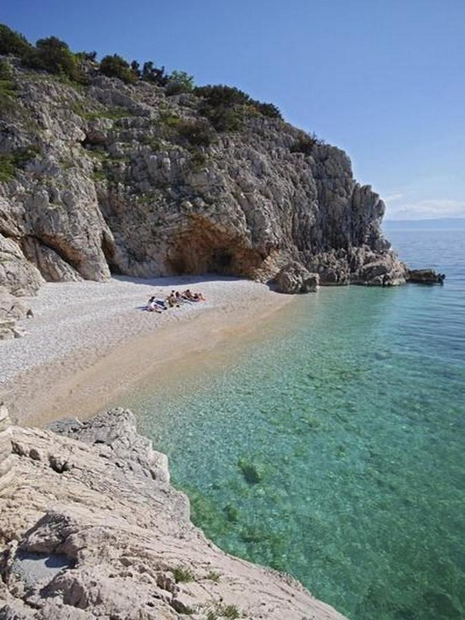 Apartments Barbara Brseč Εξωτερικό φωτογραφία