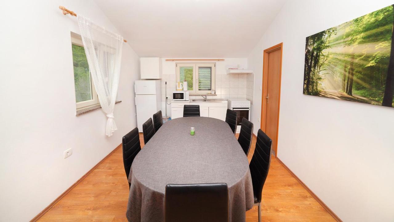Apartments Barbara Brseč Εξωτερικό φωτογραφία