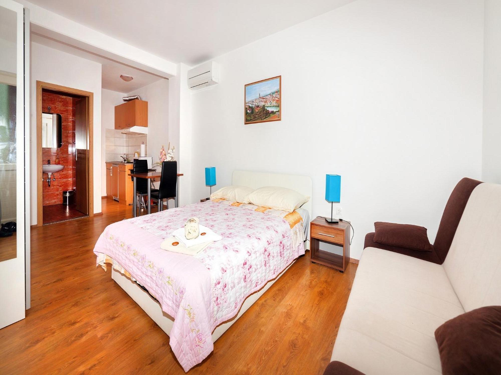 Apartments Barbara Brseč Δωμάτιο φωτογραφία